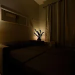 Omar do Rio - SL 1004 Qto&Sala Silencioso, Internet 120mbps e Smart TV a 5 minutos a pé das praias de Copacabana, Ipanema e Arpoador e 100 metros do Metro